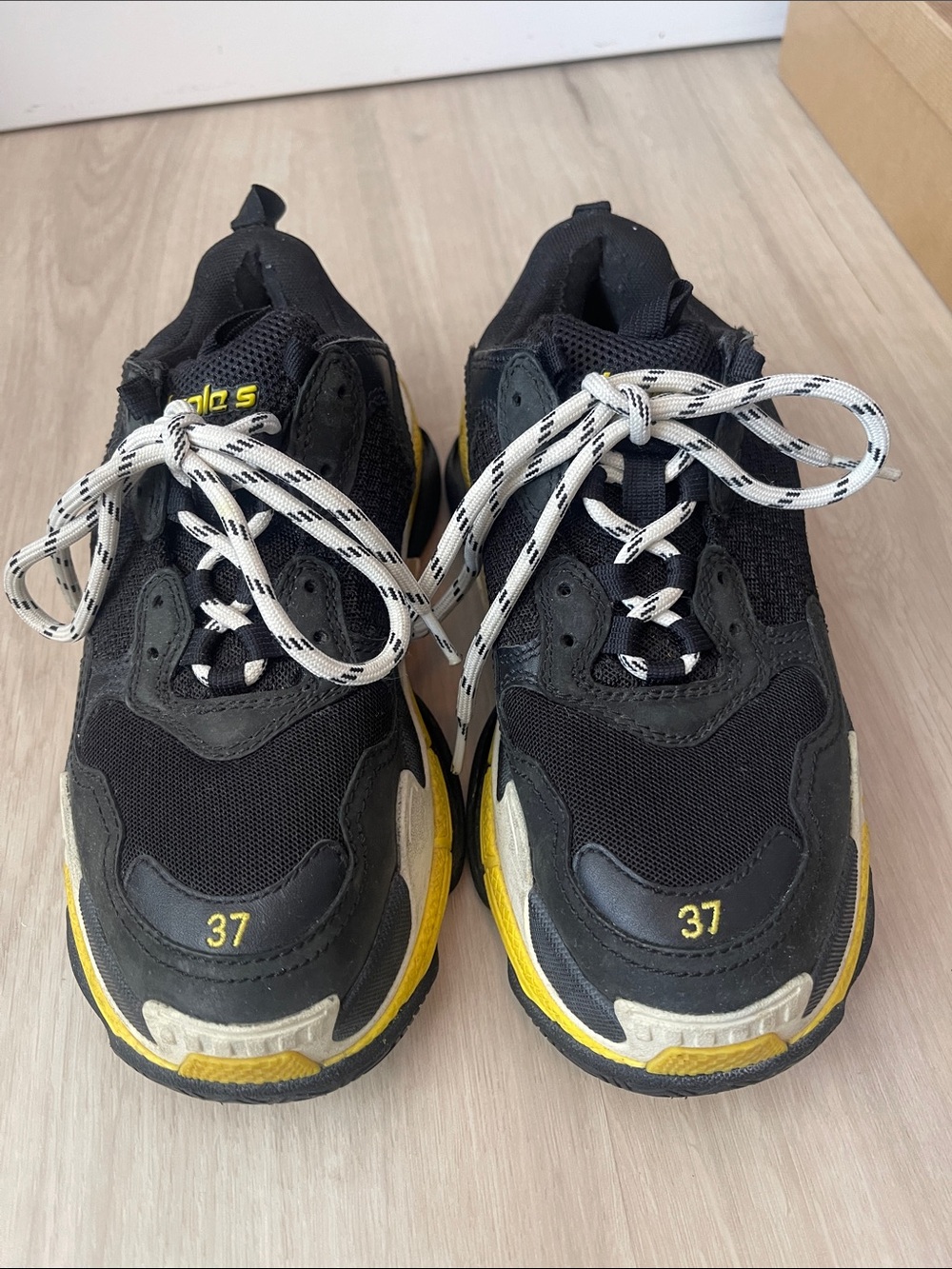 BALENCIAGA TRIPLE S BLACK AND YELLOW Sneakers - Size 37